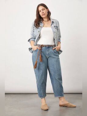 Anthropologie Pilcro Ultra High-Rise Pleated Relaxed Barrel Jeans Size 32